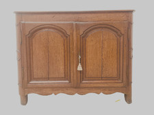 bahut deux portes moulurées