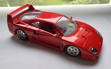 FERRARI F40 - voiture miniature de collection 1/18 BURAGO