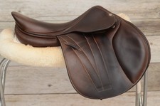 Beautiful 2020 16.5" Butet