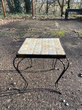 Table basse ou sellette en fer