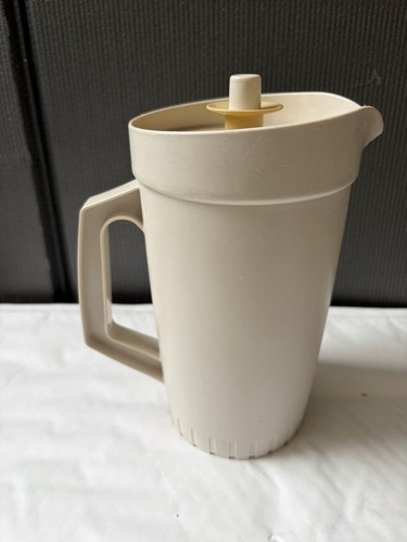 Pichet tupperware litre en - un,