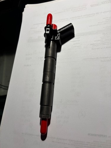 Injecteur 0445118037
