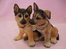 Statue de collection    - 2  CHIOTS  BERGER ALLEMAND