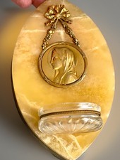 Grand bénitier en marbré et