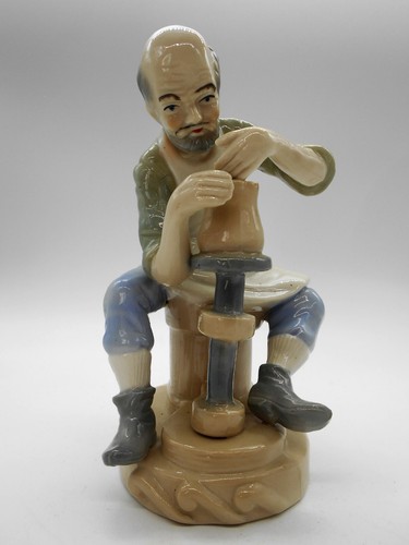 Grande magnifique figurine - &,