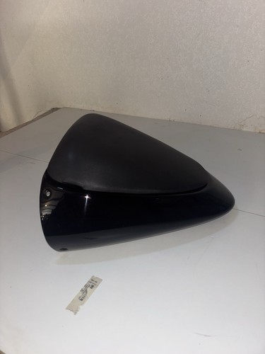 Coque arrière avec selle - avec,