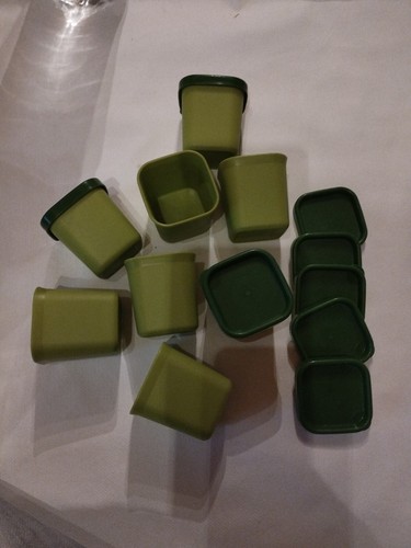 Marque tupperware pots - tupperware,