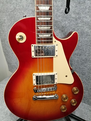 Guitare électrique - (gibson),