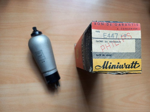 Philips miniwatt e447 - miniwatt,