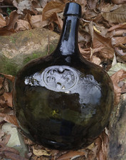 superb antique molded blown glass bottle, lady Jeanne rare shape