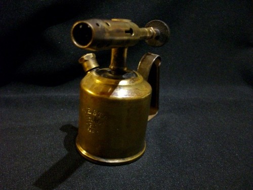 Ancienne lampe souder - lampe,