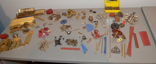 Lot pièces meccano - pièces,