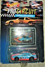 Hot Wheels Pro Circuit 1/64  Richard Petty  #43 STP  1992  NOC
