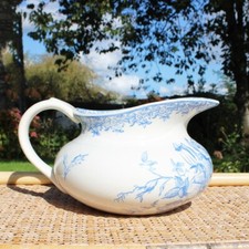 Ancien broc de toilette bleu