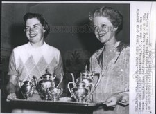 1954 Press Photo Betsy Rawls Tampa Champ Mrs EA Rouleau - RSH32083