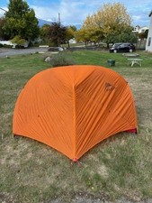 MSR Hubba Hubba 2-Person Backpacking Tent w/ MSR Footprint (ground tarp)