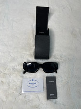 Lunettes de soleil Prada