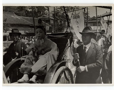 Japan, Kobe, boy in ceremonial costume in a car, vintage print, ca.1