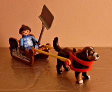 PLAYMOBIL ENFANT TRAÎNEAU
