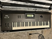 yamaha W7 V2 synth FOR SPARE PARTS OR REPAIR