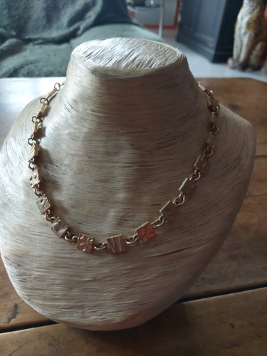 Collier biche bere - -, de