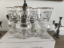Lot de 4 jolis verres à