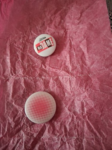 Lot badges jean paul - de,