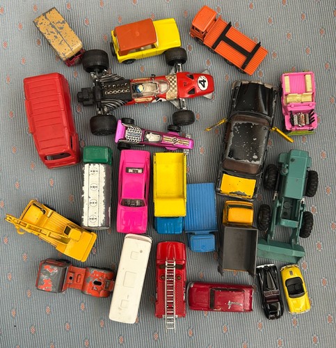 Lot voitures miniatures - 21,