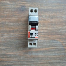DISJONCTEUR LEGRAND 20A 06020