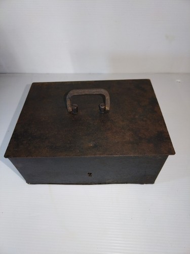 Ancien coffret coffre fort - coffre,