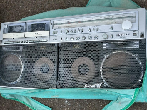 Sharp 909 vintage boombox - gf-909,