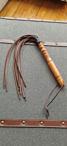 Martinet neuf cuir bois - martinet,