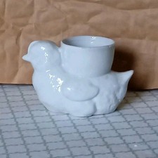 ANCIEN COQUETIER EN PORCELAINE