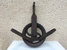 Ancienne grosse poulie / Fonte et métal / Levage / Quincaillerie