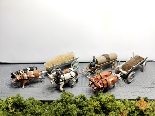Lot figurines charette avec - lot,