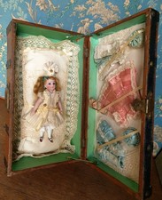 Ancienne poupée mignonette