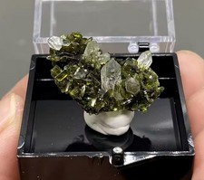 cristaux Epidote verte en