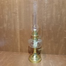 Magnifique Lampe À Pétrole