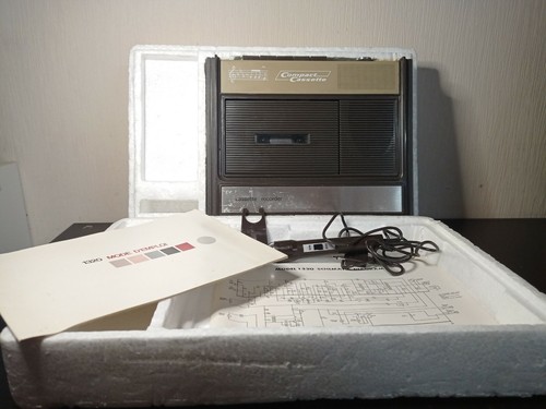 Magnetophone compact cassette - magnetophone,