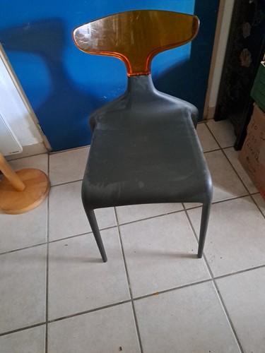 Chaise design punk - chaise, par