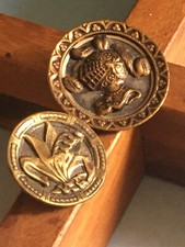 2X Anciens Boutons Laiton