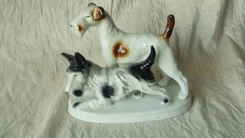 Fox terrier figurine - terrier,