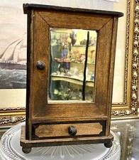 Armoire De Poupée Ancienne En