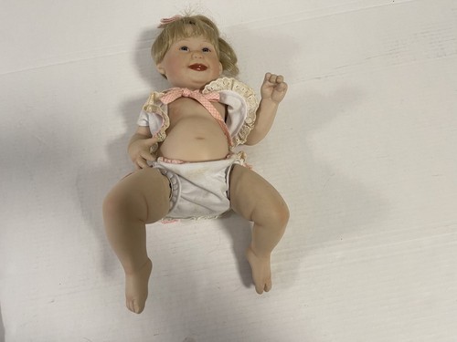 Poupée porcelaine ashton - poupée,