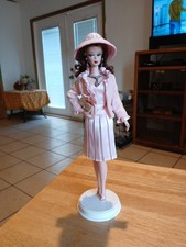 Silkstone Continental Holiday Dressmaker Details Wearing Savoir Faire