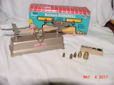 TESTUT JOLUX JOUET BALANCE ROBERVAL METAL TOY SCALE WITH WEIGHTS IN BOX FRANCE