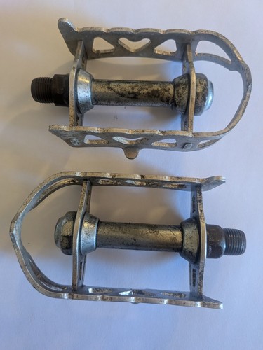 Paire pédales vintage lyotard - pédales,