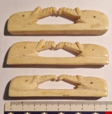 Lot 3 Porte-couteaux sculptés