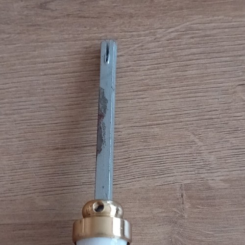 Poignée bouton porte en - de,