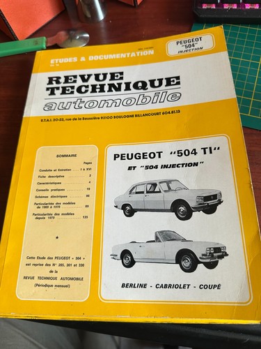 Revue technique peugeot 504 - revue,
